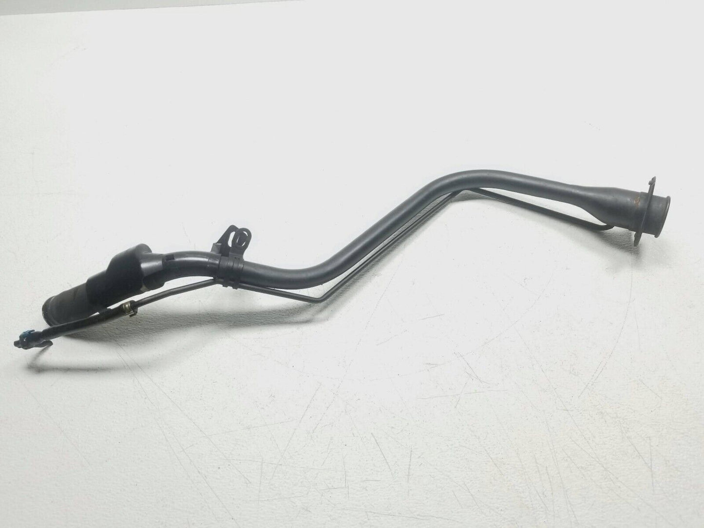 2011-2014 Cadillac CTS Coupe Fuel Tank Filler Neck Hose Pipe 20789049 OEM