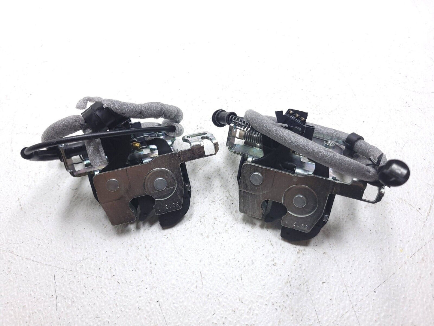 11 - 16 Mercedes E350 W212 Rear Folding Seat Lock Latch Actuator Pair OEM