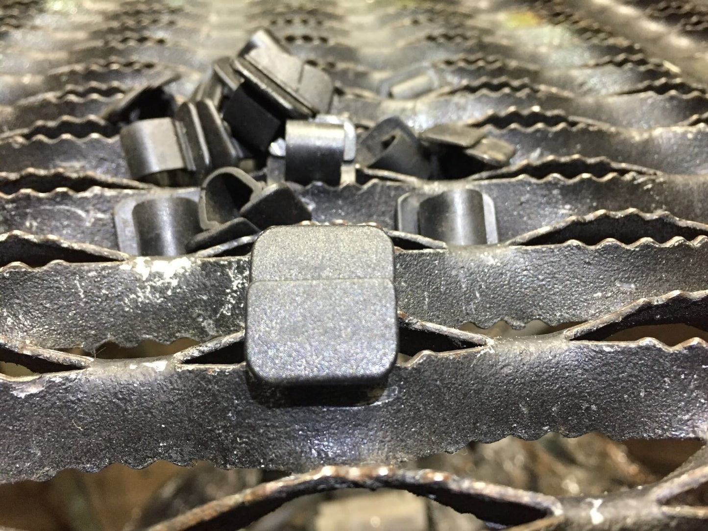 02 03 04 05 06 Audi A4 Convertible Hood Shield Push Pin Retainers Set 8pcs OEM