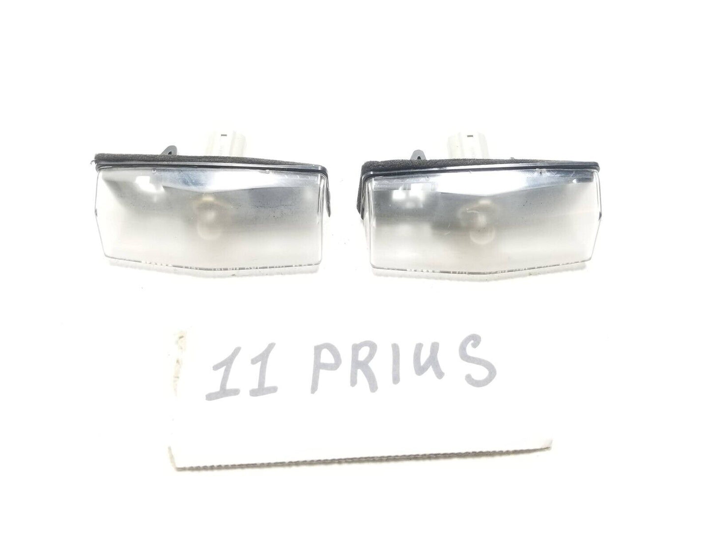 11 12 13 14 15 Toyota Prius Rear License Plate Light Lamp OEM