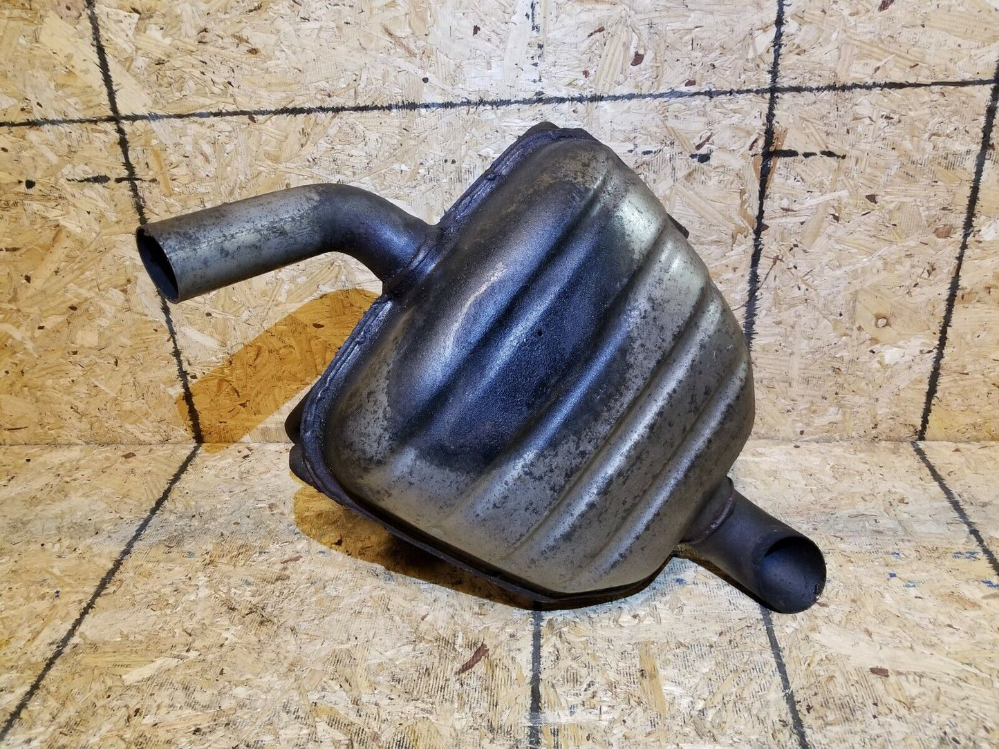 13 14 15 GMC Acadia Exhaust Muffler Left Driver Side OEM