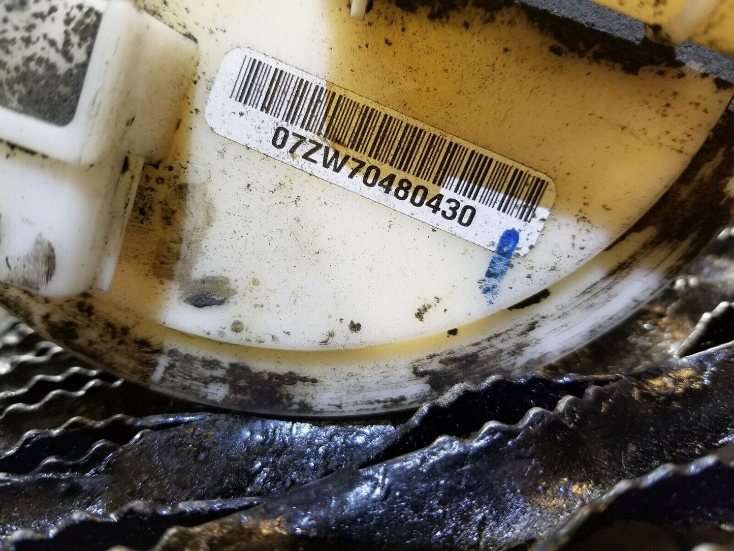 04 05 06 07 Infiniti QX56 Fuel Pump OEM