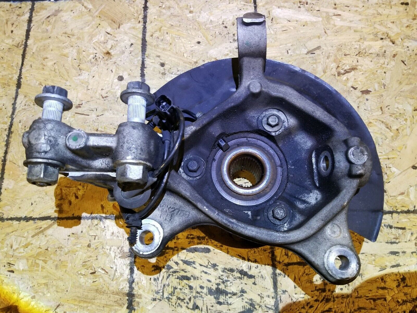13 14 15 GMC Acadia Passenger Right Front Spindle Knuckle OEM