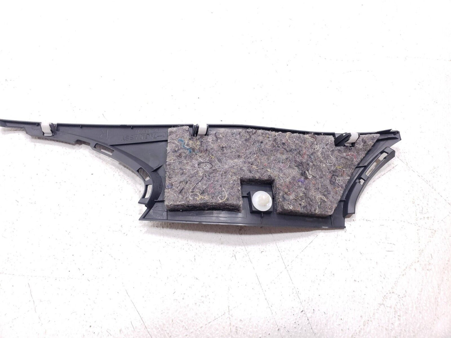 07 - 13 Suzuki Sx4 Hatchback Dash End Cap Cover Passenger Side Right OEM