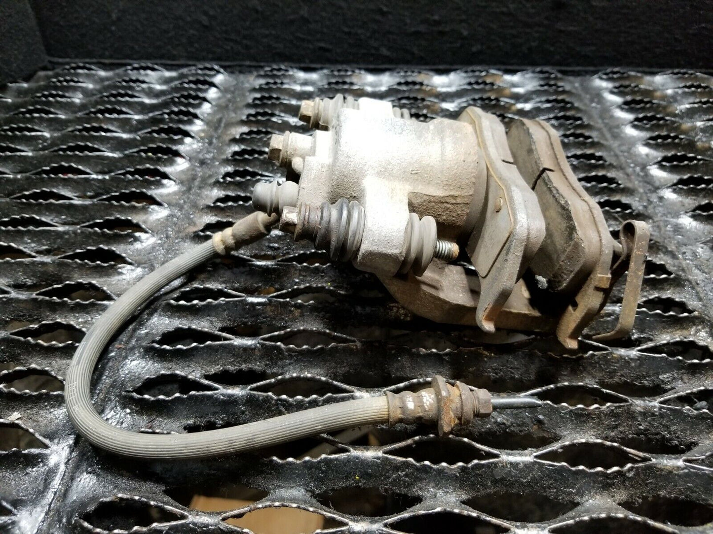 04 05 06 07 Infiniti QX56 Brake Caliper Rear Left Driver Side OEM