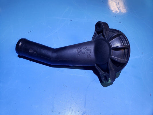 06 07 08 09 Volkswagen Golf Rabbit 2.5l Thermostat Housing 07k121121b OEM