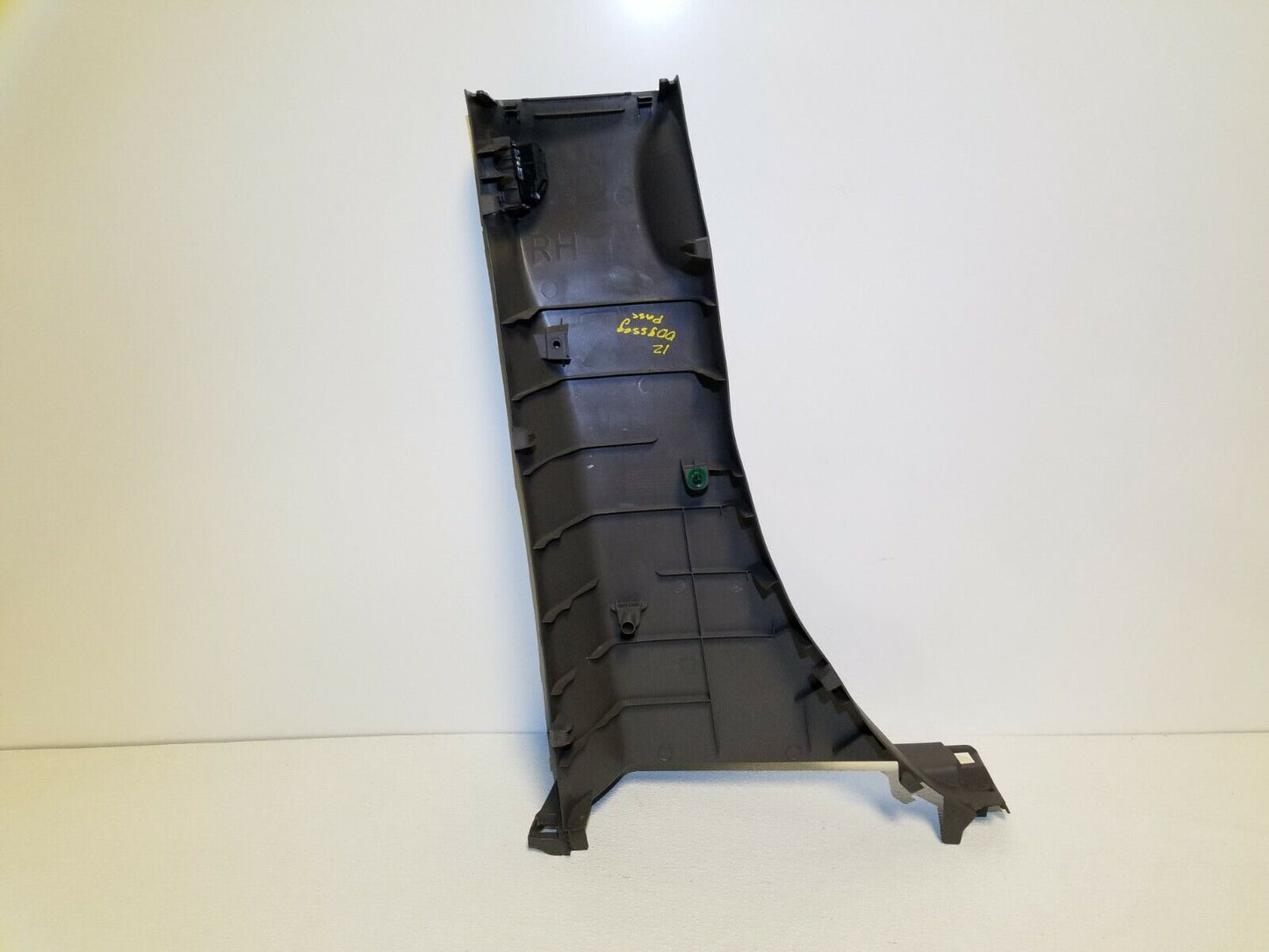 11 12 13 Honda Odyssey Passenger Side B Pillar Lower Trim OEM
