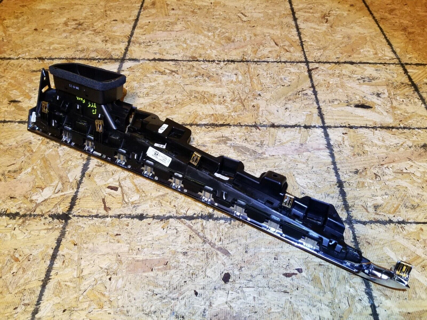 17 18 19 20 Cadillac Xt5 Dash Air Vent Right Passenger Side OEM 34k