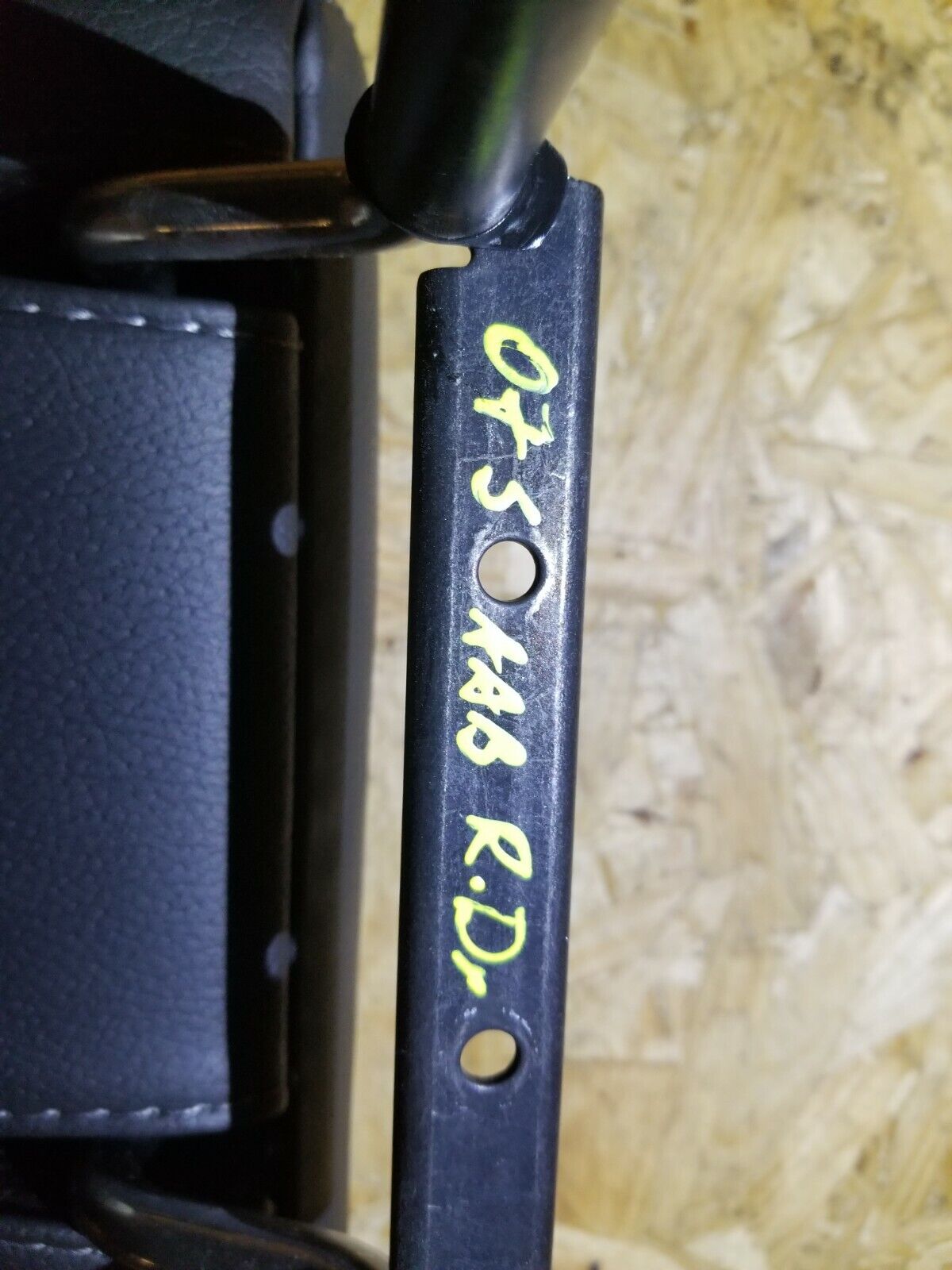 06 07 08 09 Saab 9-5 Aero Rear Left Driver Side Headrest Head Rest OEM