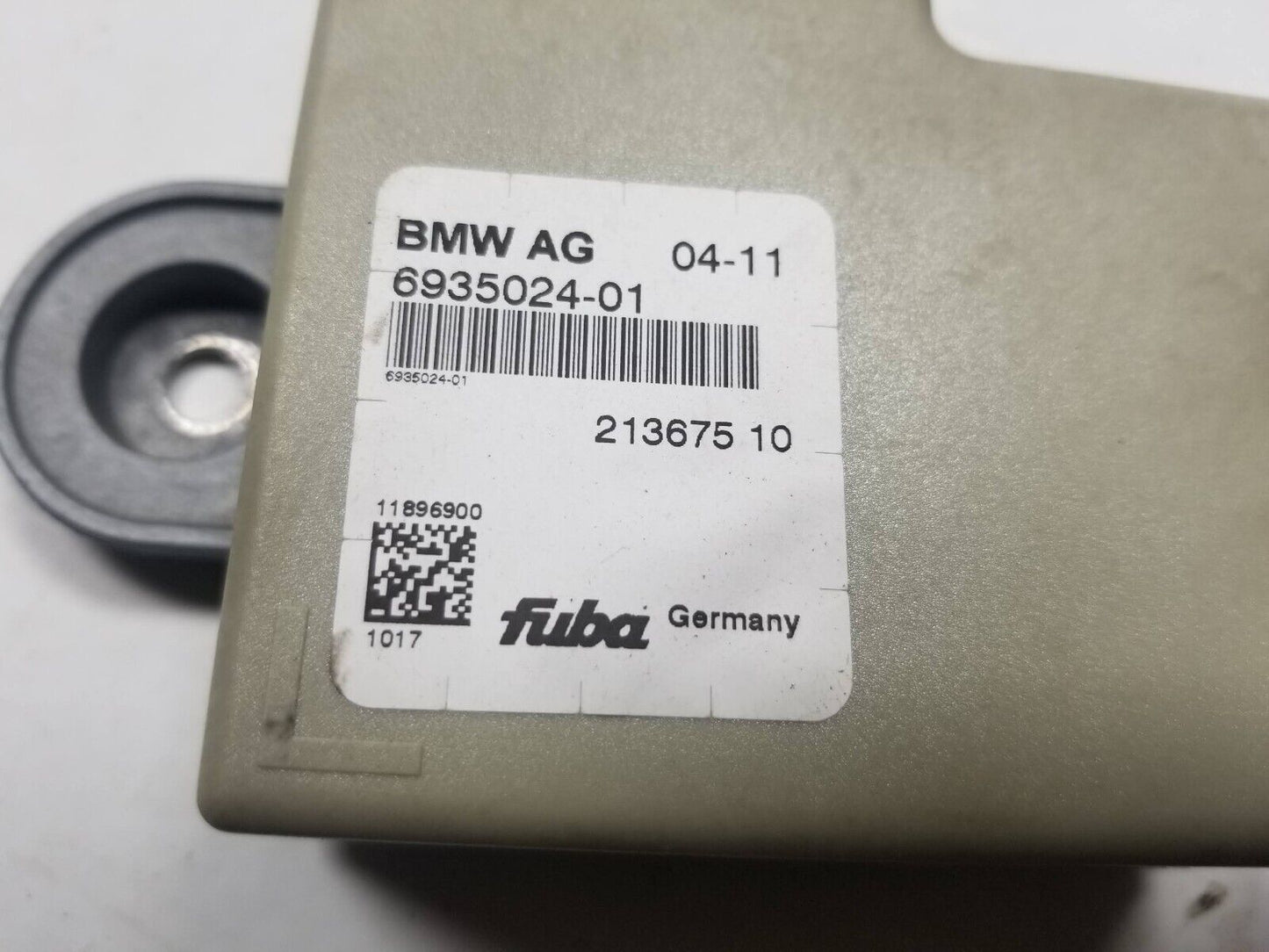 09 10 11 12 BMW 750li F02 Antenna Radio Amplifier 6935024 OEM