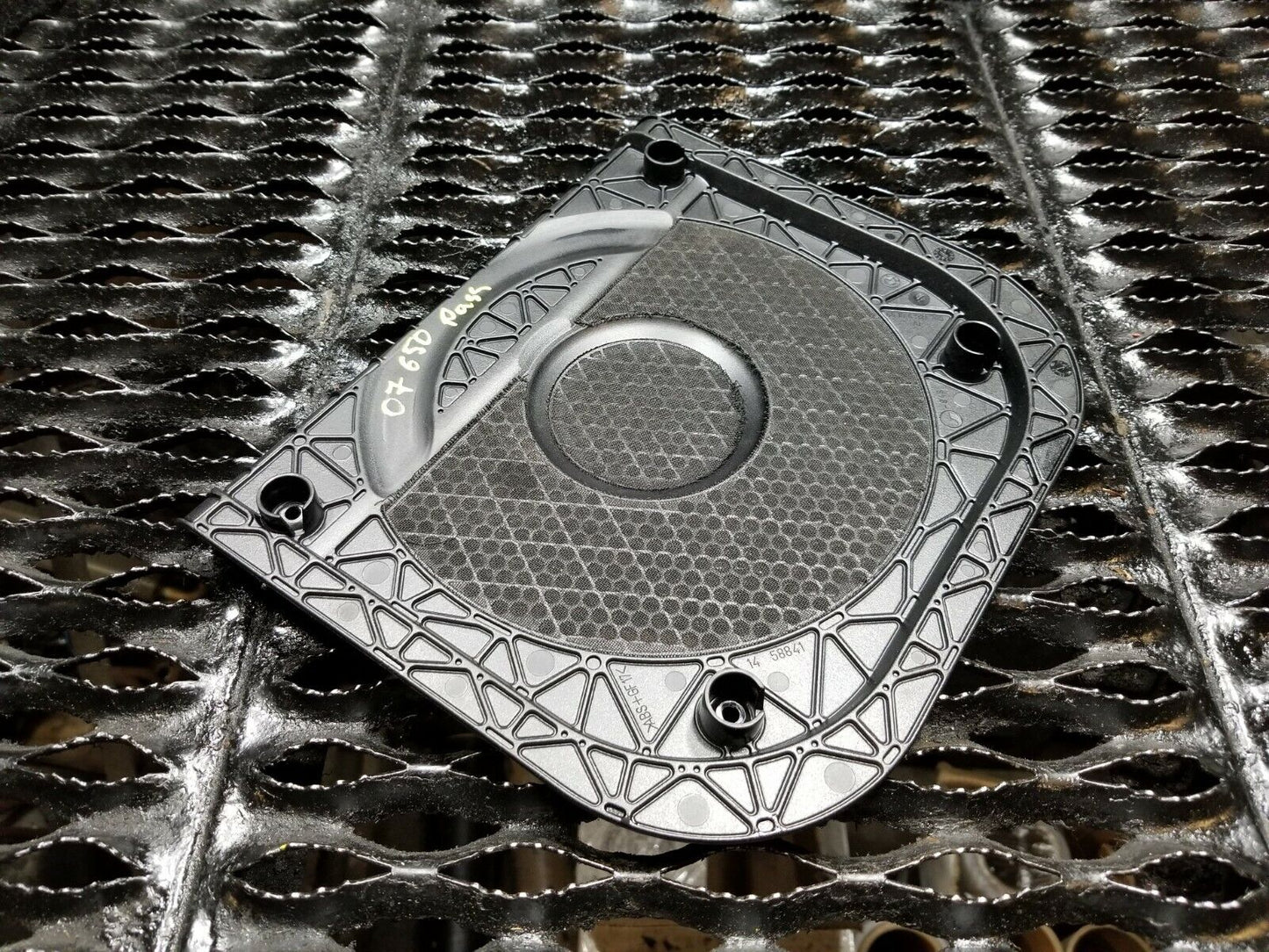 06 07 08 09 10 BMW 650i E63 Under Seat Speaker Cover Passenger Side Right OEM