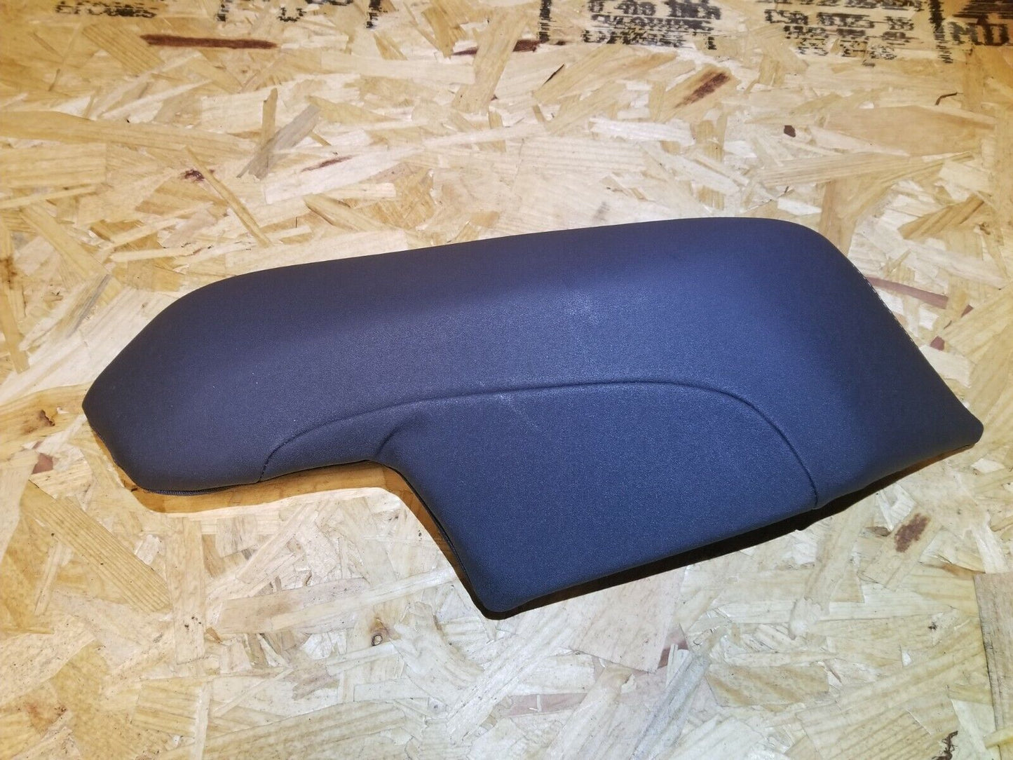 05 06 07 Volvo S40 Right Passenger Side Rear Seat Bolster Cushion OEM