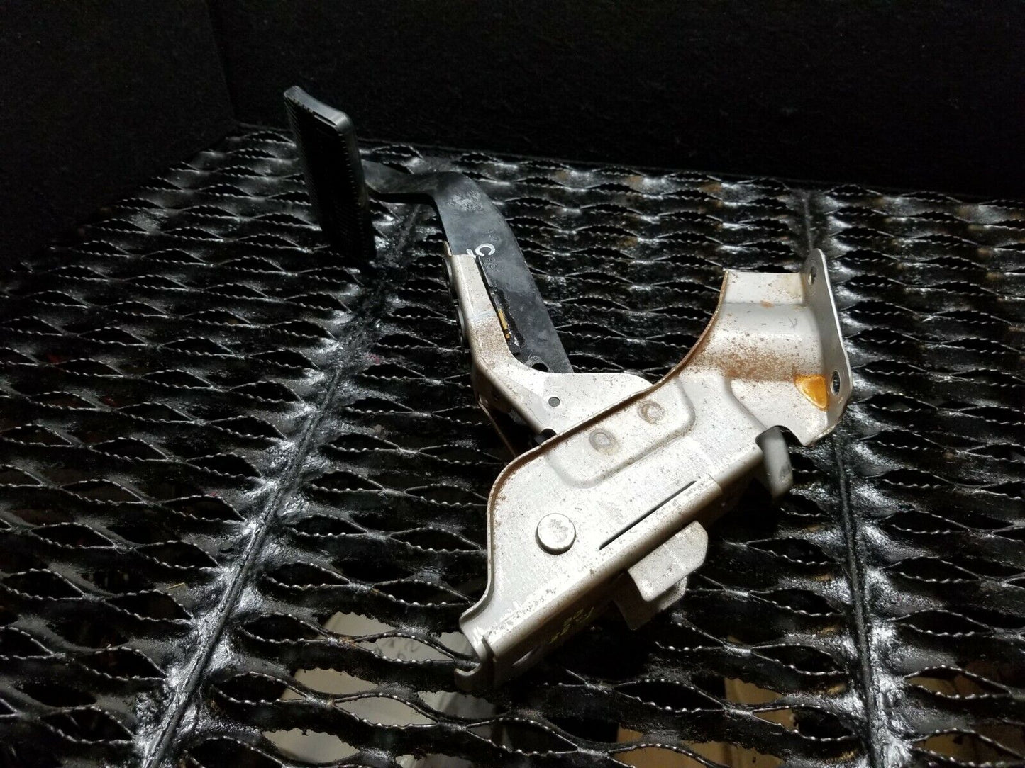 06 07 08 Infiniti Fx35 Brake Pedal OEM