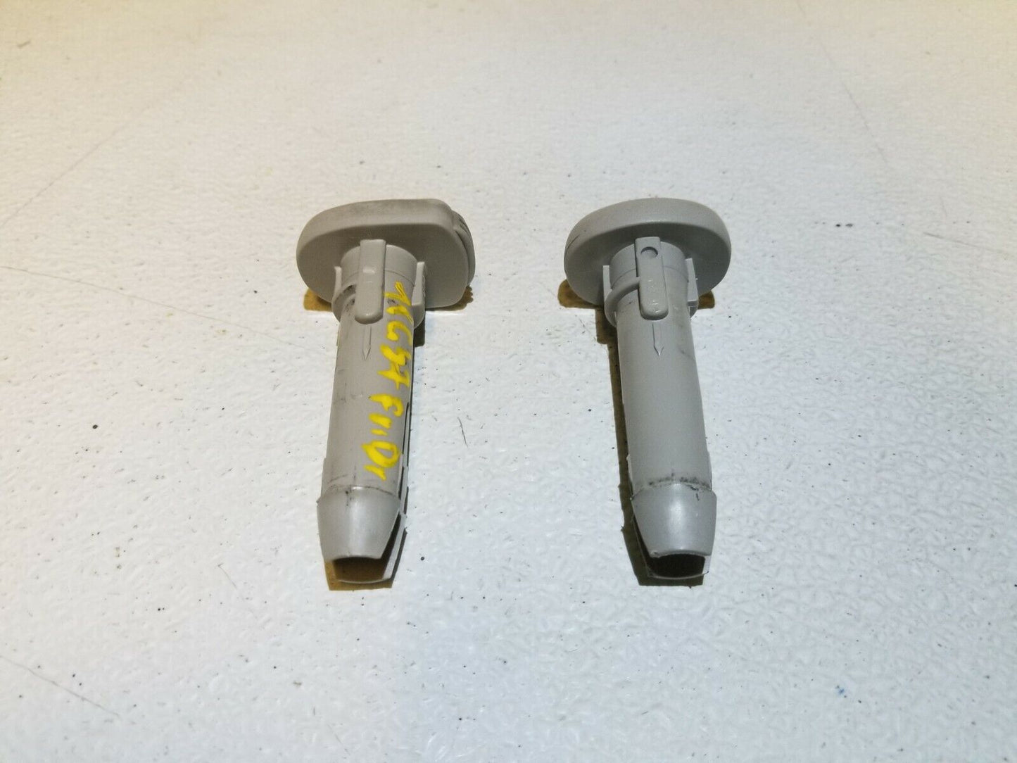 10 11 12 13 Infiniti G37 Coupe Front Driver Seat Headrest Guide Sleeve OEM 99k