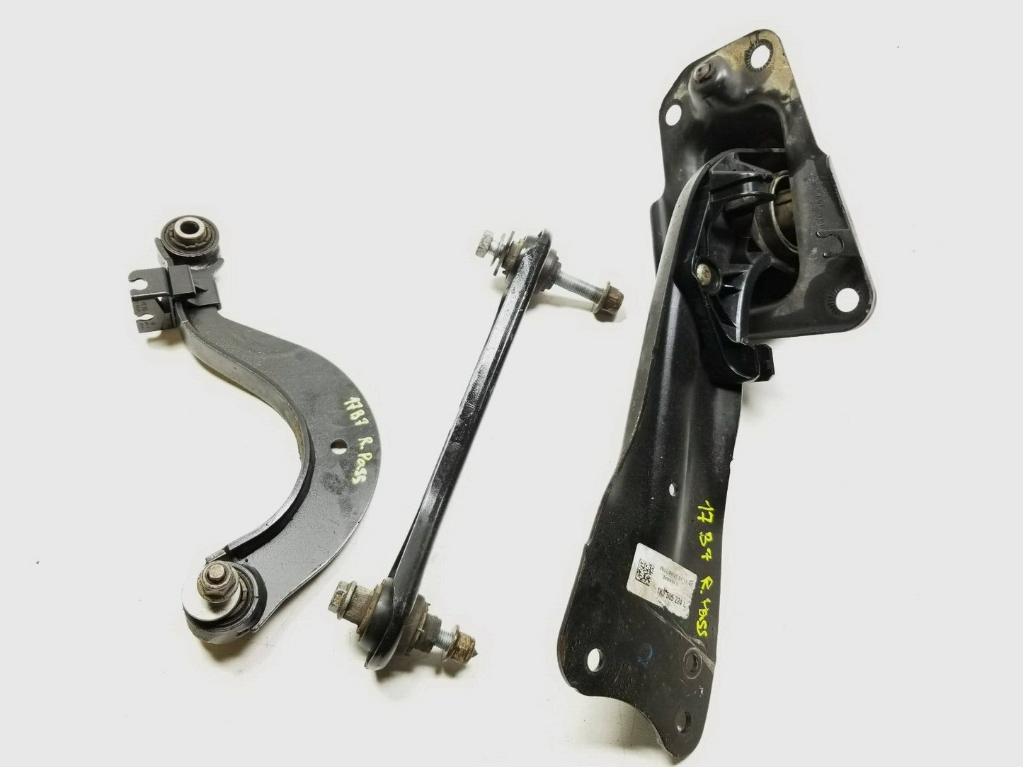 12-19 Volkswagen Passat 1.8t Rear Control Arm Passenger Side Right 3pcs OEM
