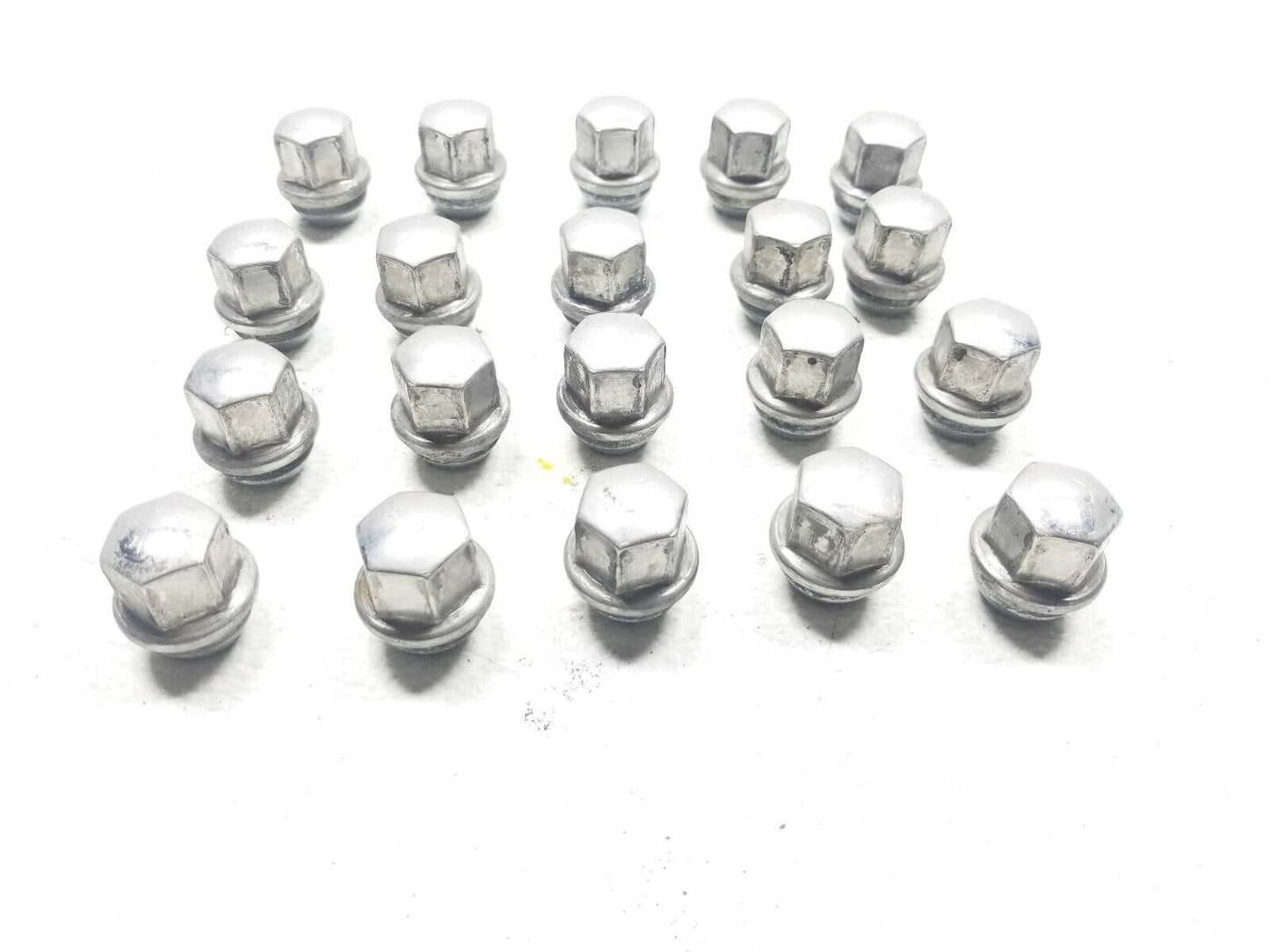 15 16 17 18 Dodge Challenger Wheel Lug Nut 20pcs OEM 36k Miles
