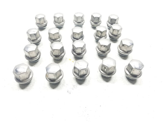 15 16 17 18 Dodge Challenger Wheel Lug Nut 20pcs OEM 36k Miles