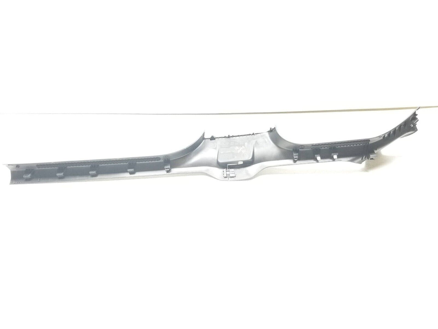 19 20 21 Volkswagen Jetta Left Driver Side Scuff Plate Trim Cover OEM