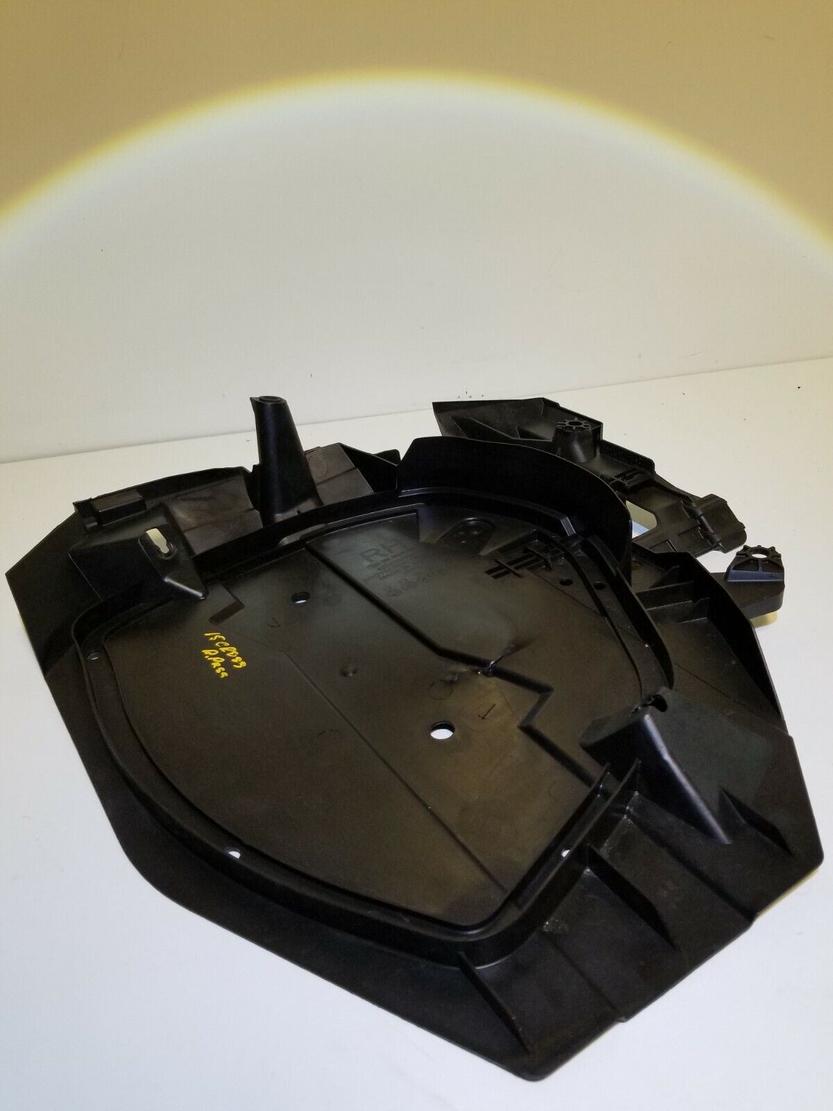 13 14 15 Subaru Xv Crosstrek Fuel Tank Splash Guard Right Pass Side OEM 86k