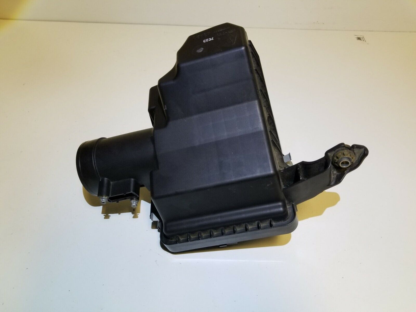 16 17 18 19 Nissan Rogue 2.5 Air Cleaner Filter Box OEM 36k