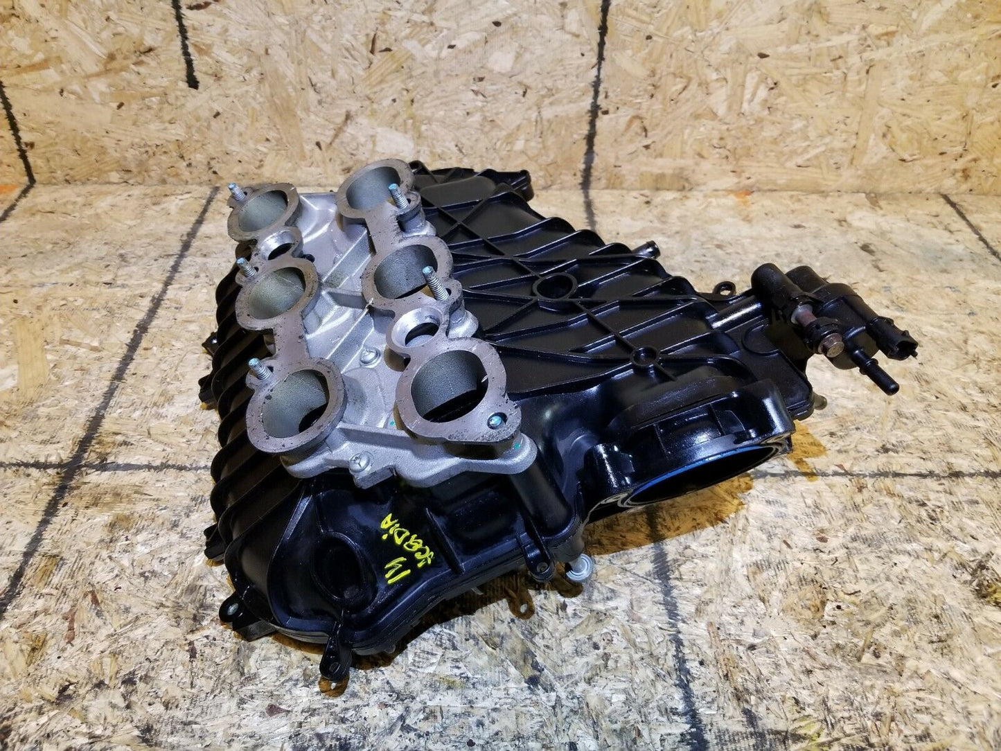 13 14 15 GMC Acadia Upper Intake Manifold 12647986 OEM
