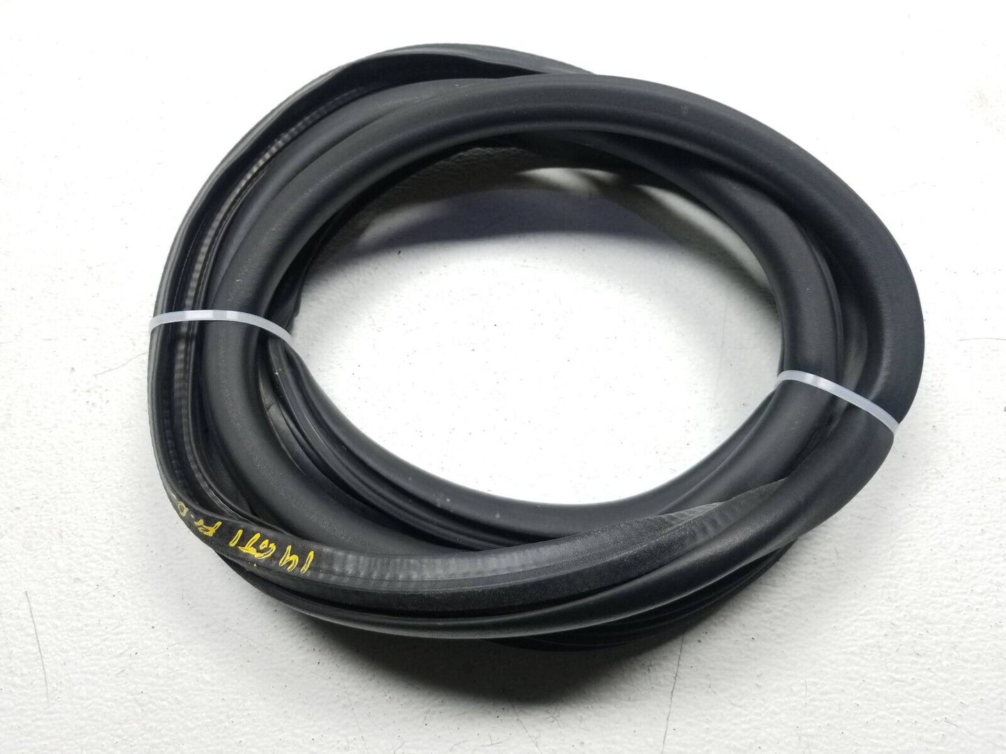 10 11 12 13 14 VW Golf GTI Front Door Weatherstrip Seal Left Driver Side OEM