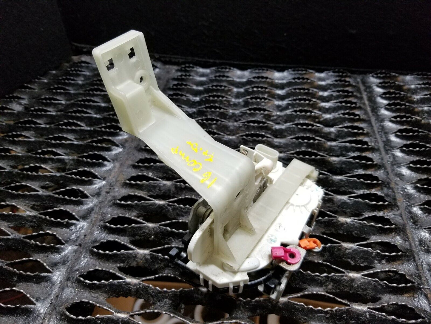 13 14 15 16 Jeep Compass Front Left Driver Door Lock Latch Actuator OEM 30k