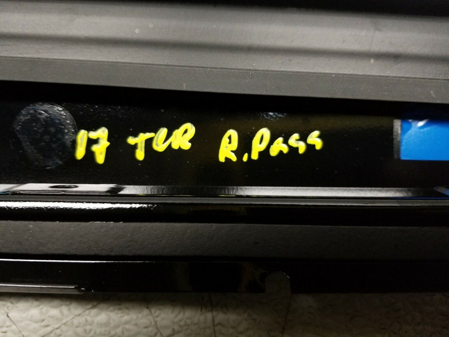 14 15 16 17 GMC Terrain Rear Right Passenger B Pillar Molding Trim OEM 14k Miles
