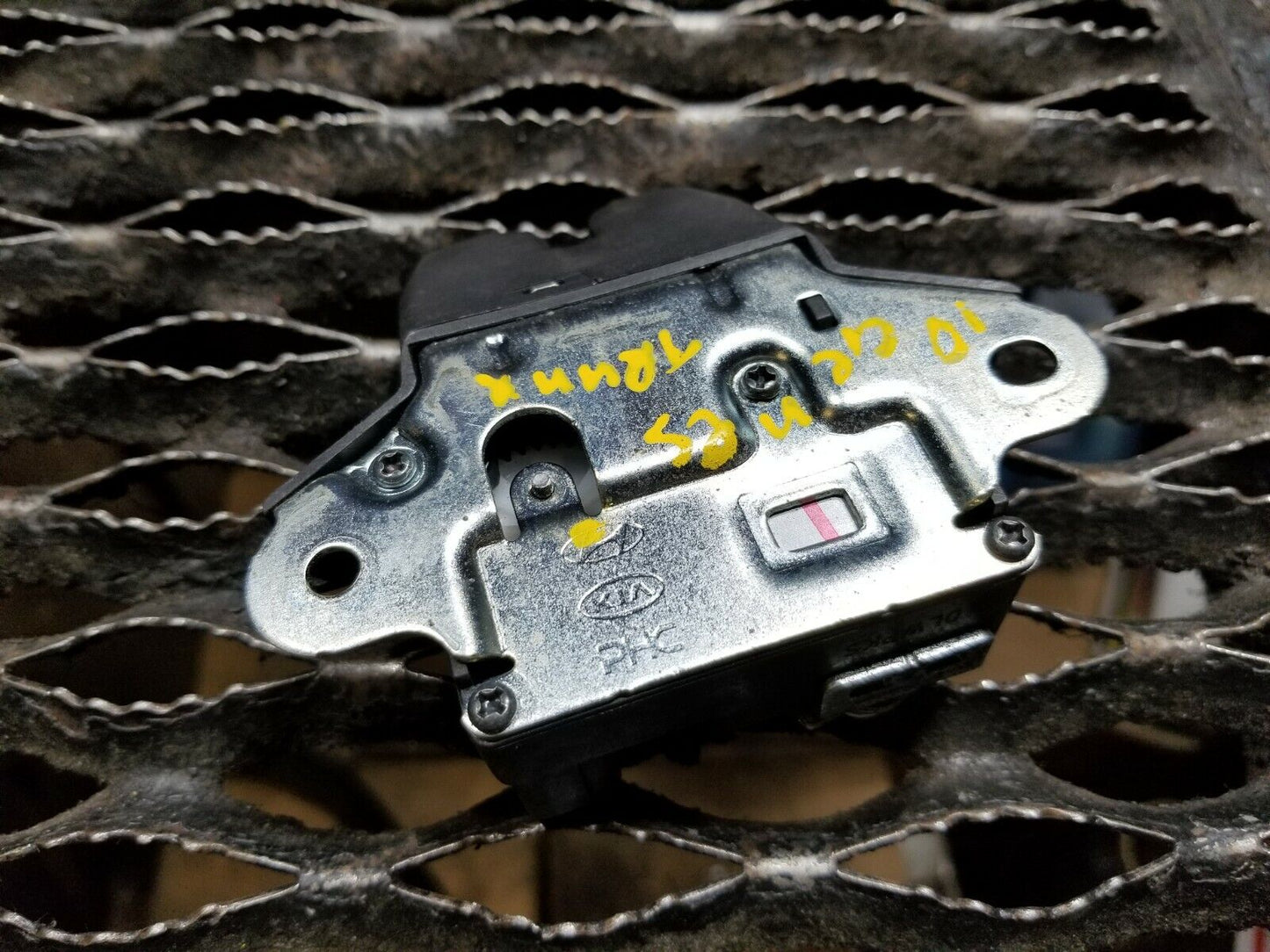 10 11 12 Hyundai Genesis Coupe Trunk Lid Tailgate Lock Latch Actuator OEM