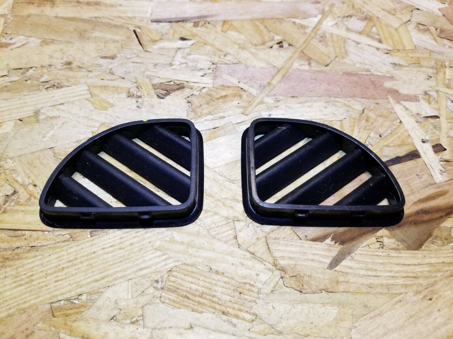 11 12 Dodge Caliber Dash Upper Air Vent Left & Right 2pcs OEM