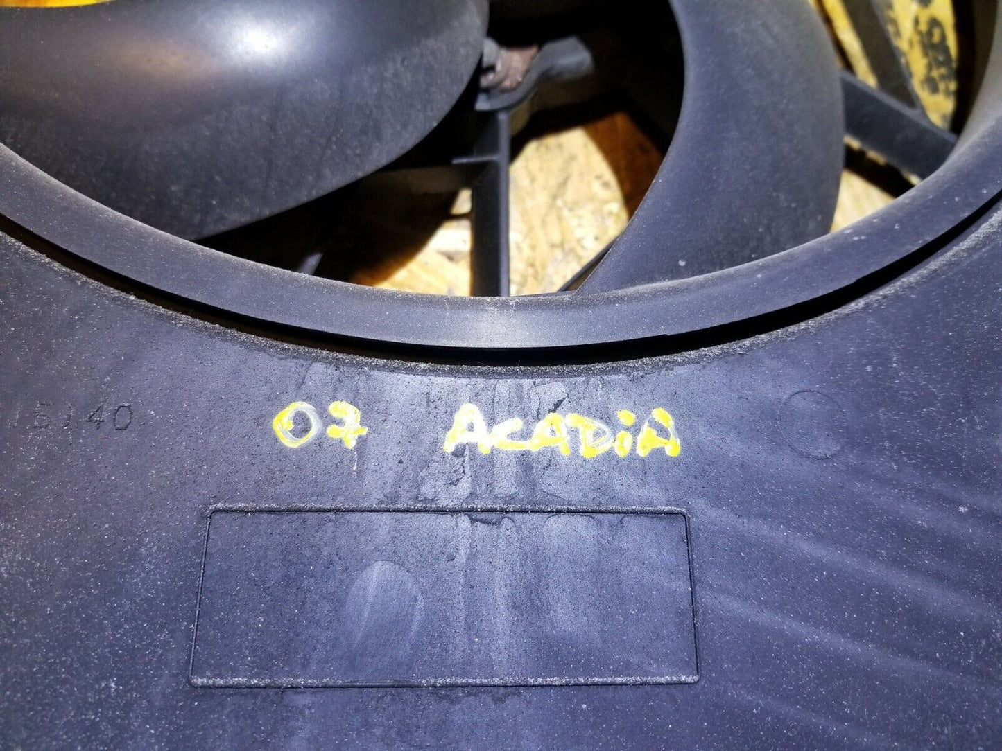 07 08 09 10 11 12 GMC Acadia Radiator Cooling Fan Motor & Shroud OEM