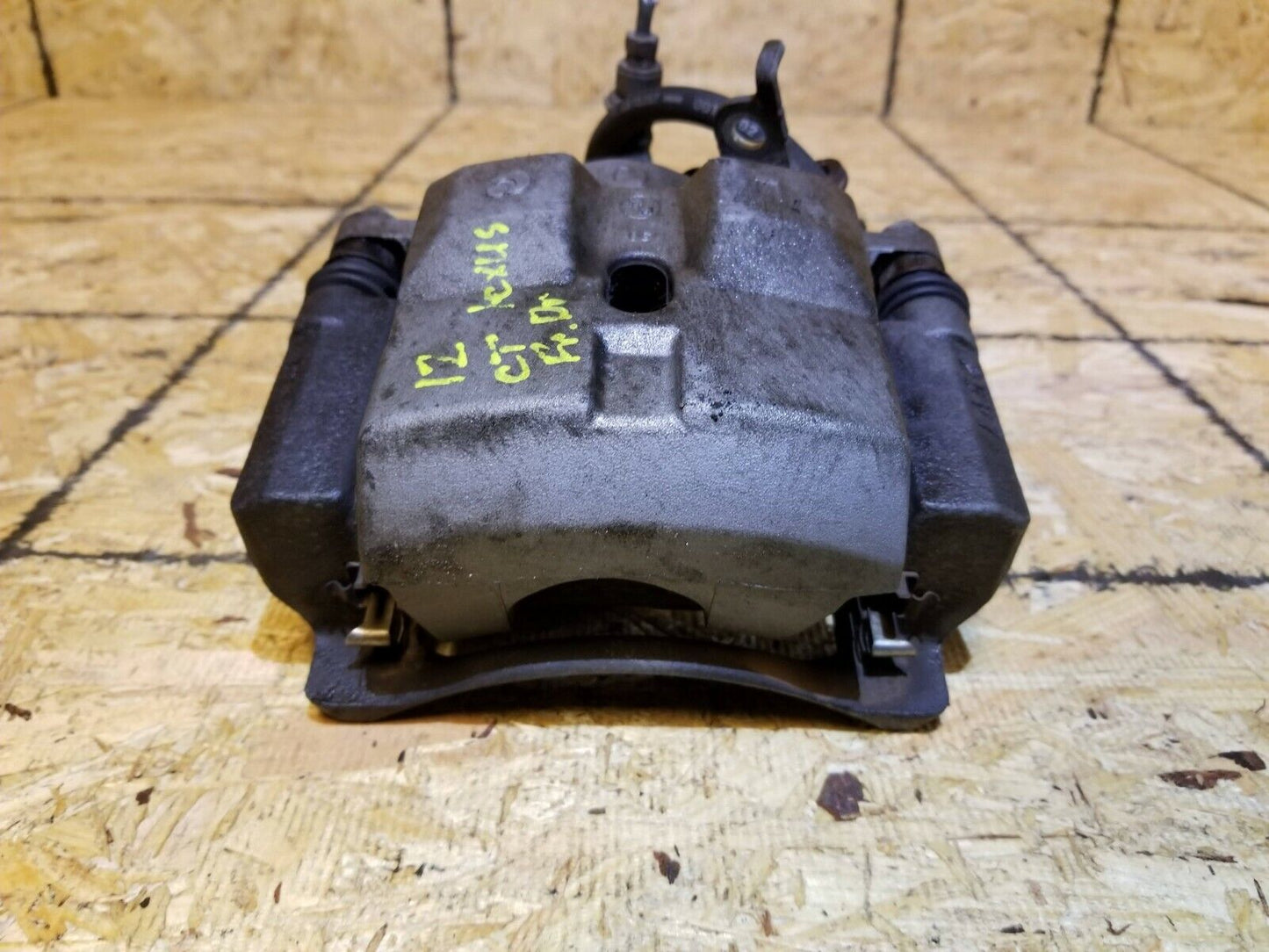 11 12 13 14 15 Lexus CT200h Front Left Driver Side Brake Caliper OEM