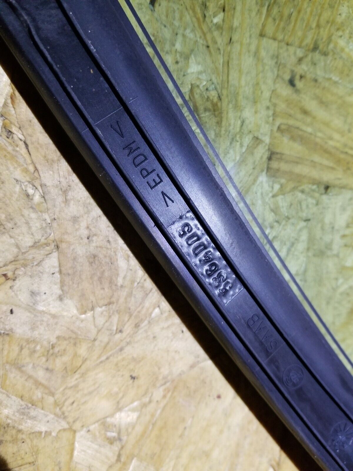 06 07 08 09 Saab 9-5 Aero Rear Right Pass Side Door Vent Window Glass OEM