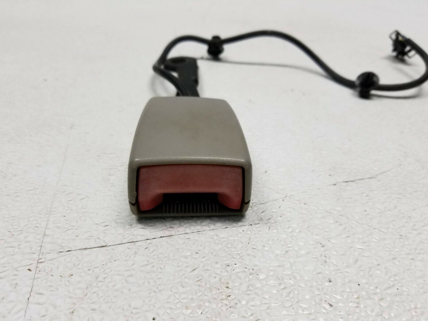 04 05 06 07 Audi A8 Front Right Passenger Seat Belt Buckle OEM