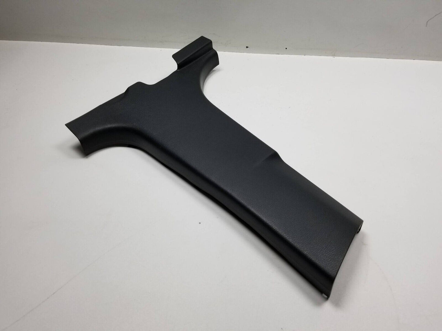 07 - 13 Suzuki Sx4 Hatchback B Pillar Lower Trim Cover Passenger Side Right OEM