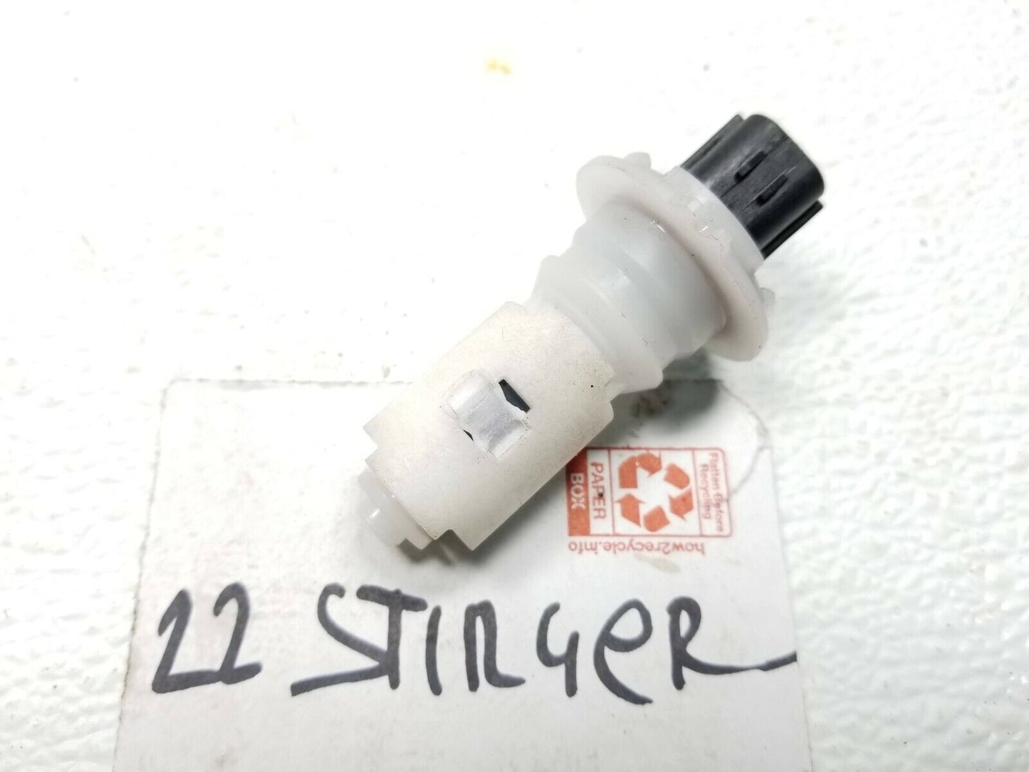 21 22 Kia Stinger Windshield Washer Fluid Level Sensor OEM 312 Miles