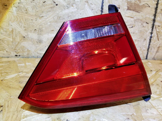 10 11 12 13 14 VW Passat Rear Left Driver Side Inner Tail Light OEM 41k