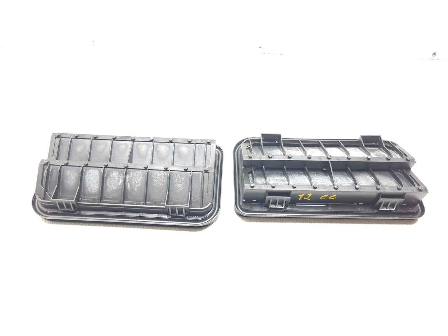09 10 11 12 Volkswagen Cc Quarter Air Drafter Pressure Vent Lh & Rh OEM