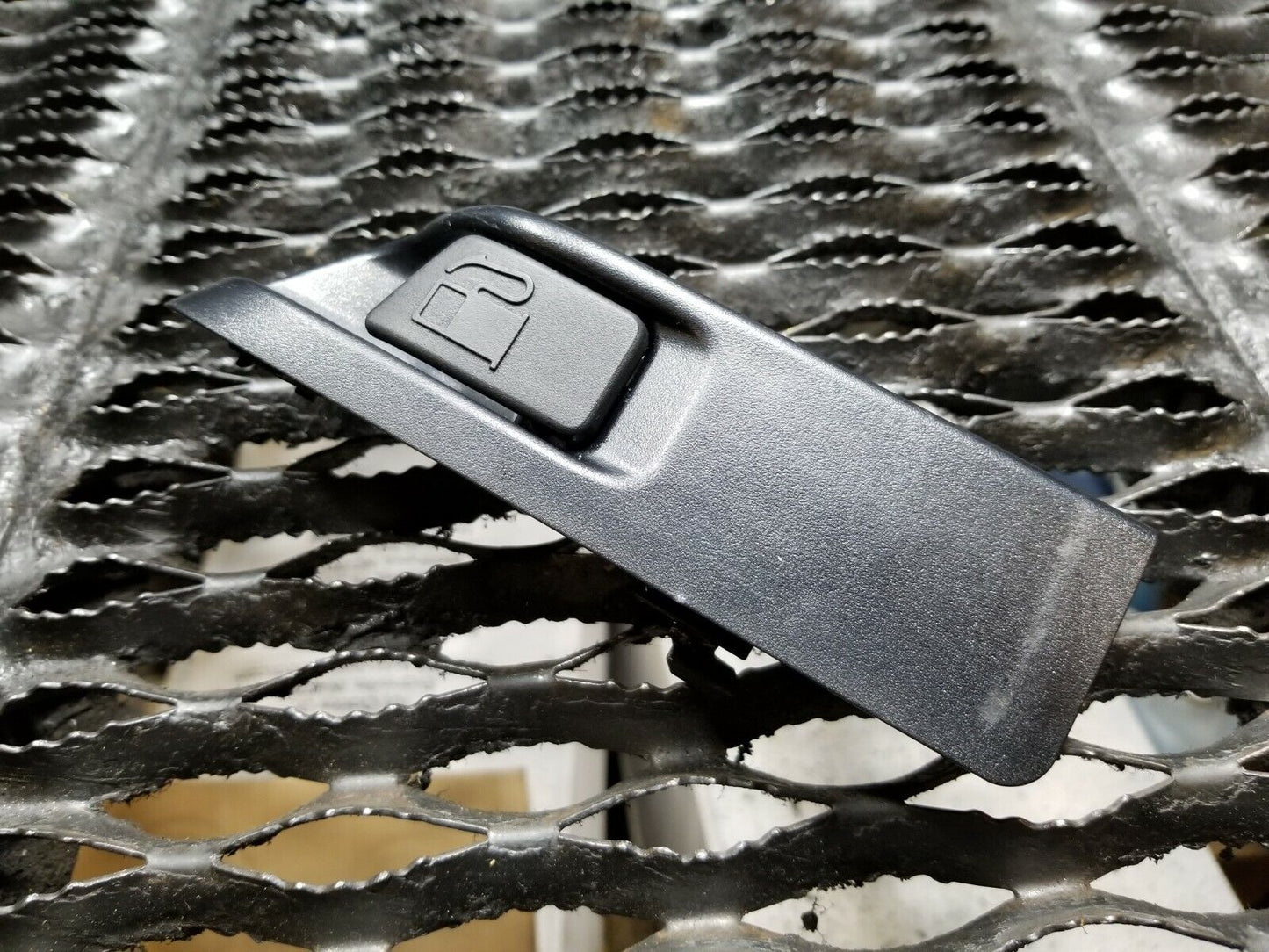 11 12 13 14 15 16 Scion Tc Fuel Tank Door Release Handle OEM