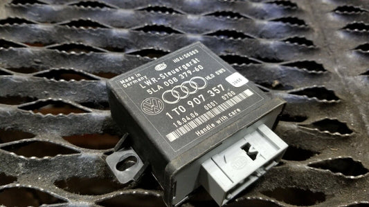 2006 VW Jetta Headlight Xenon Lamp Range Control Module OEM N17