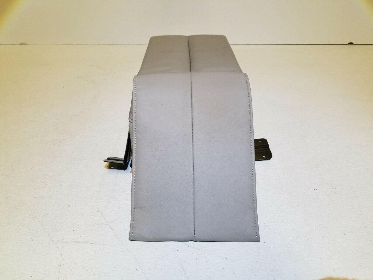 06 07 08 Acura Rl Rear Seat Armrest W/ Cup Holder OEM