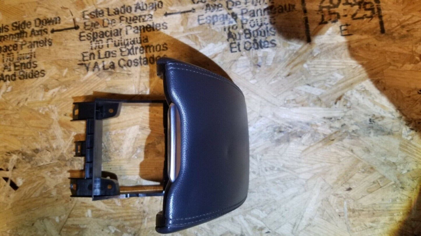 14 15 16 17 Volvo S60 Center Armrest Arm Rest 2476397 OEM 42k Miles