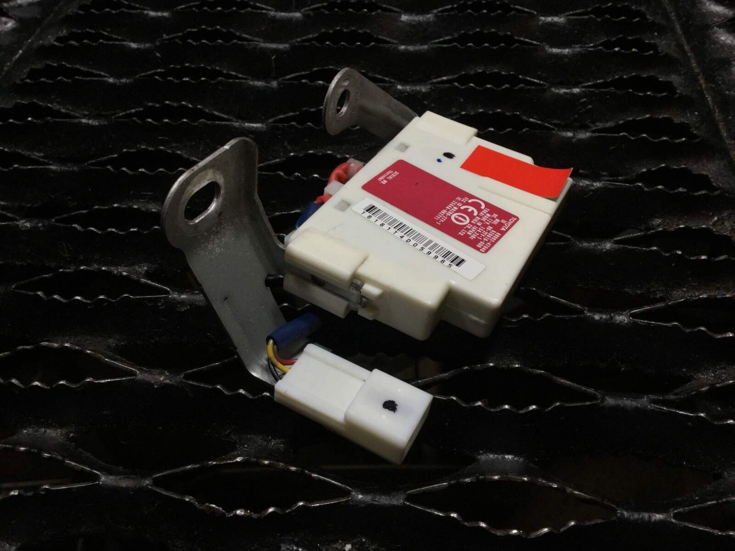 04 05 06 07 08 09 Toyota Prius Smart Key Oscillator 89992-47040 Oem.