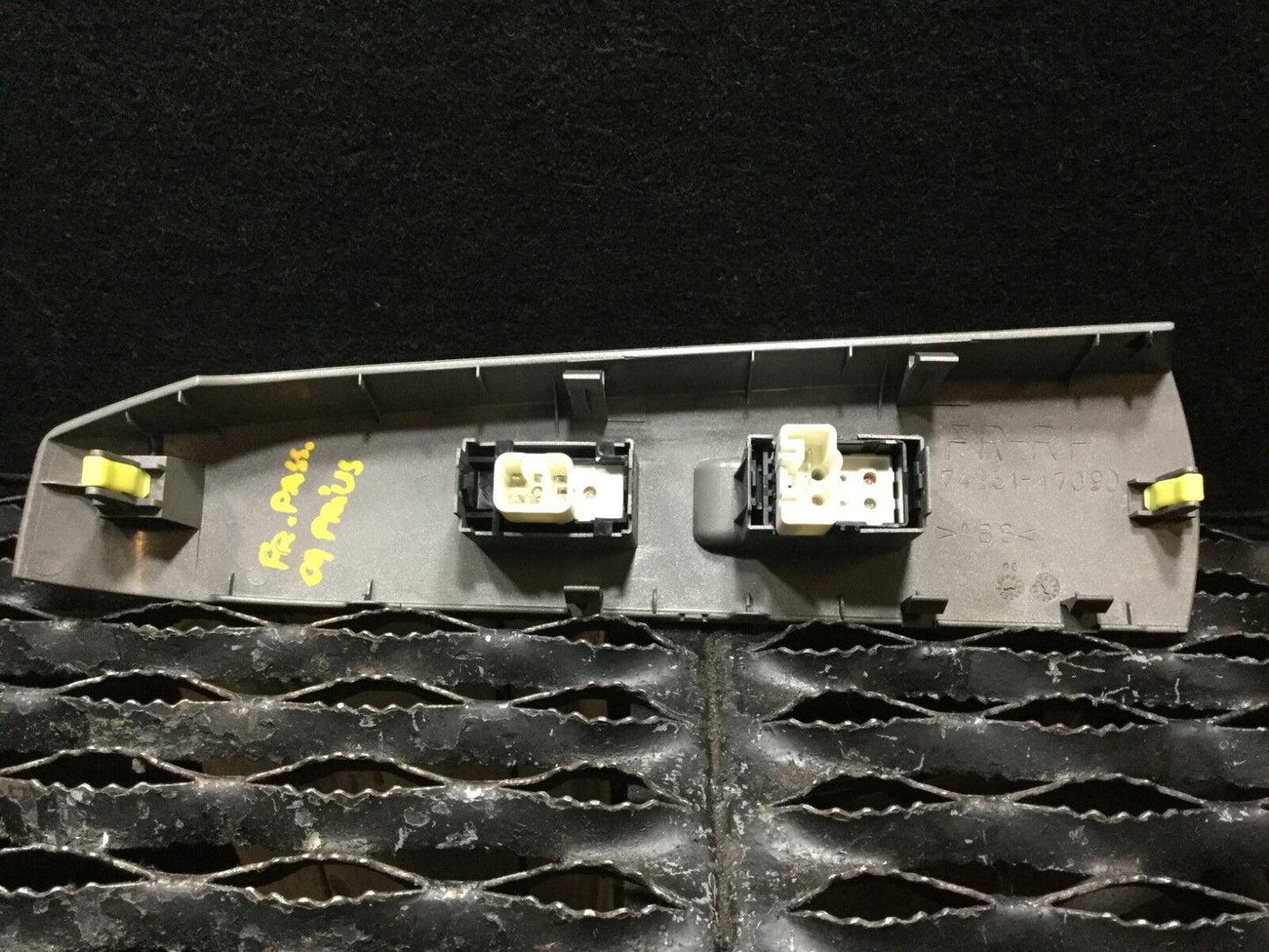 05 06 07 08 09 Toyota Prius Front Right Power Window Switch OEM