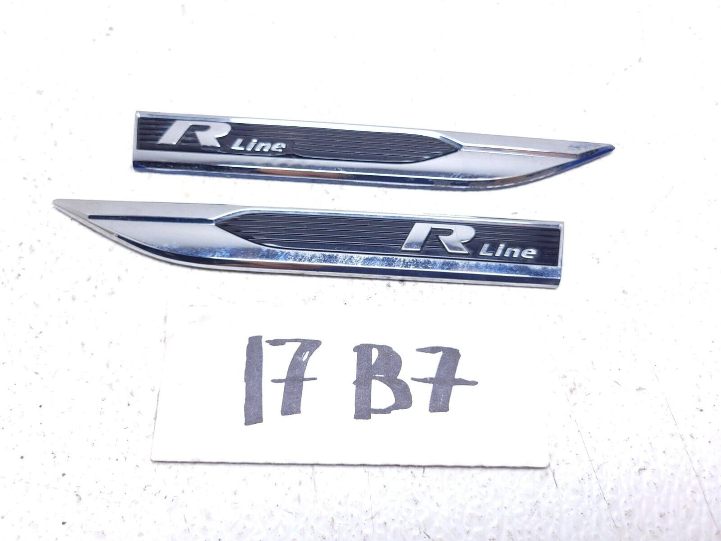 12-19 Volkswagen Passat B7 R-line Bage Trim Molding 2pcs OEM