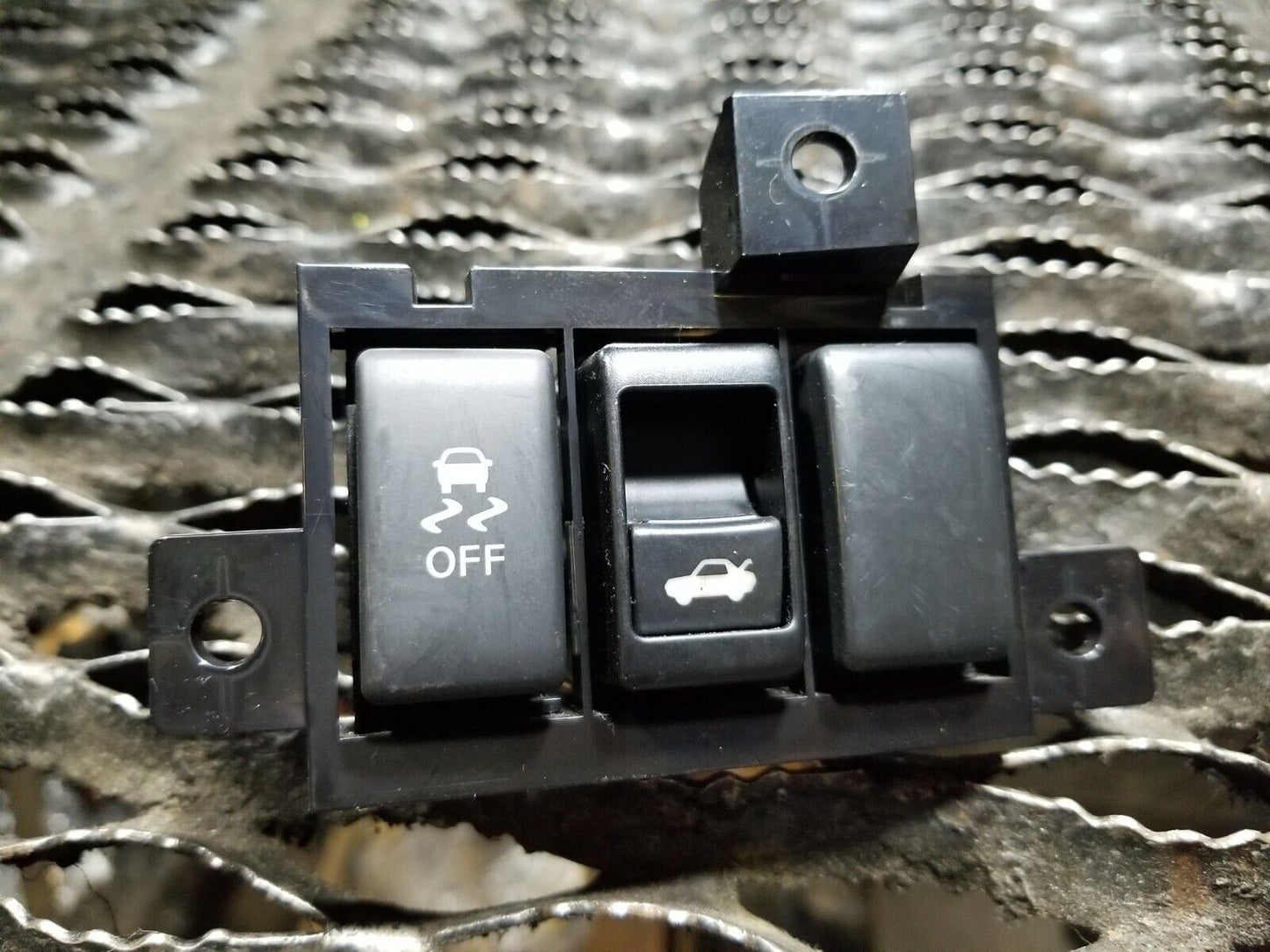 10 11 12 13 Infiniti G37 Coupe Traction Off Trunk Opener Switch Control OEM 99k
