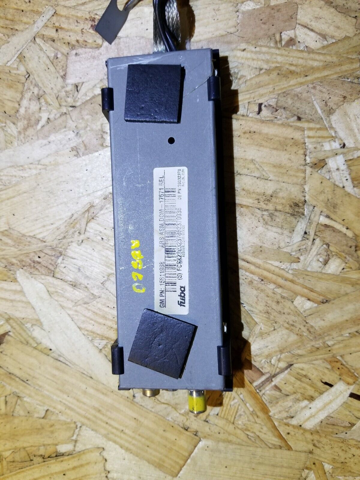 05 06 07 08 09 Cadillac SRX Rear Right Pass Side Antenna Booster Module OEM