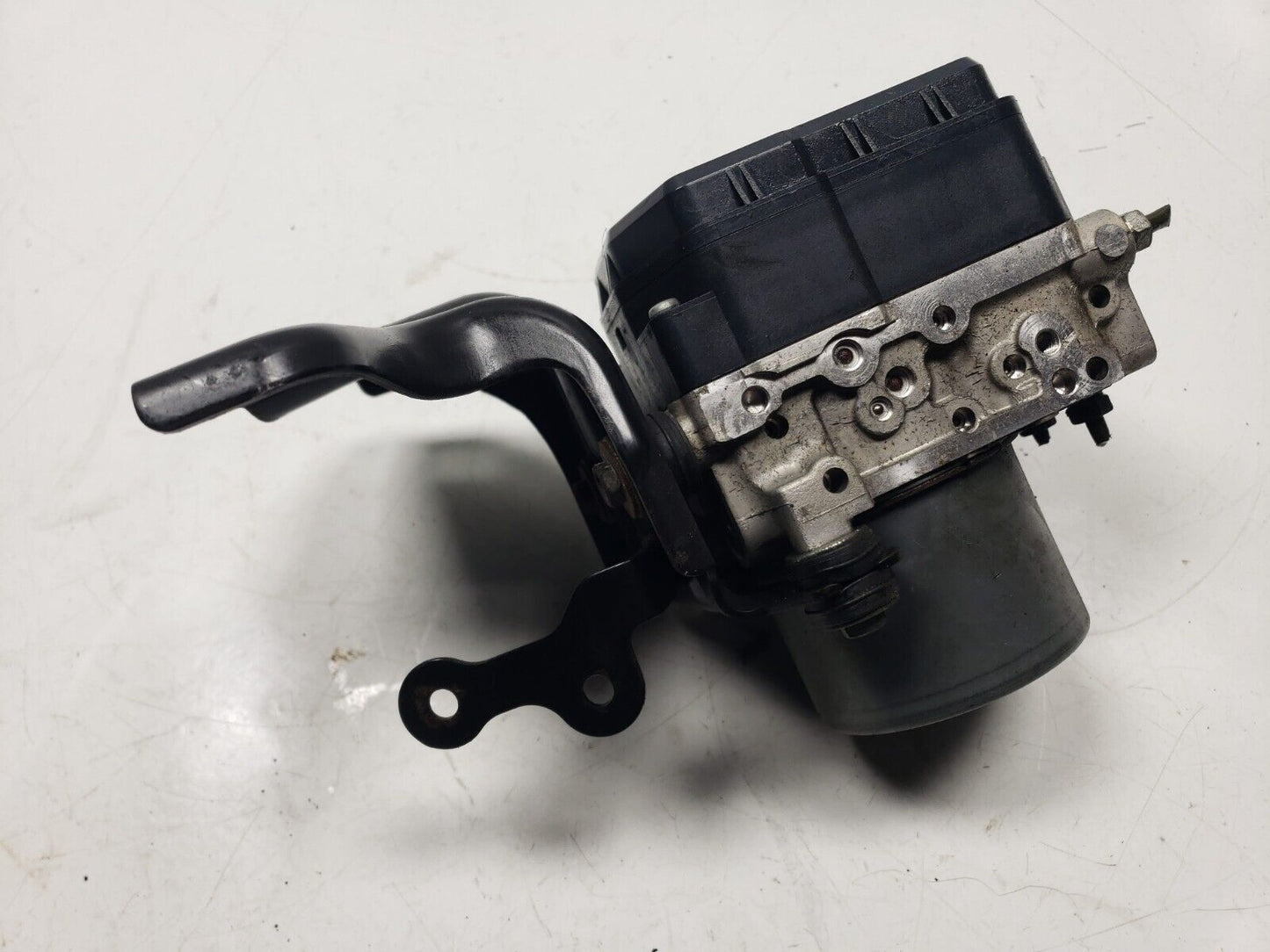 11 12 13 14 15 16 Scion Tc ABS Anti Lock Brake Pump OEM