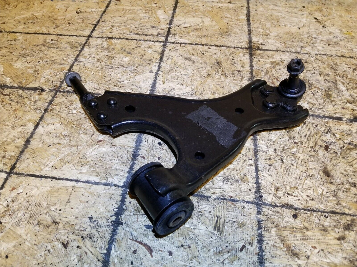 13 14 15 GMC Acadia Right Passenger Front Lower Control Arm OEM