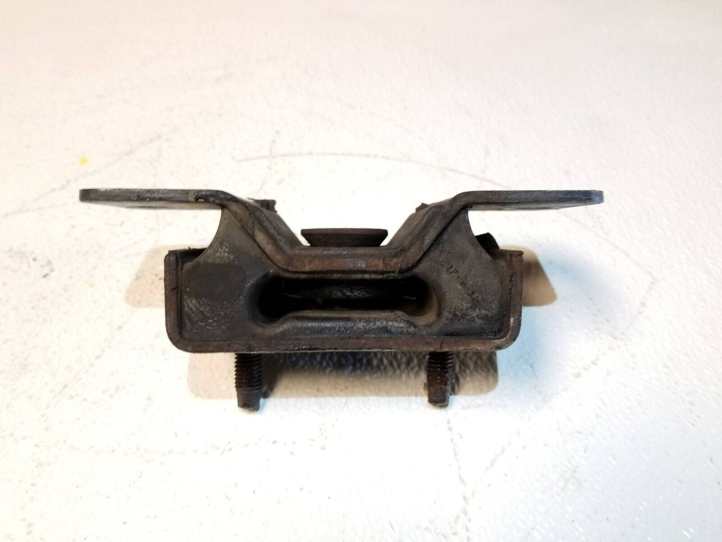 07 08 Lincoln Town Car 4.6l Transmission Mount Bracket OEM 65k